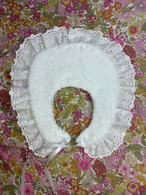 BABERO OLIVIA PIQUÉ BLANCO 002